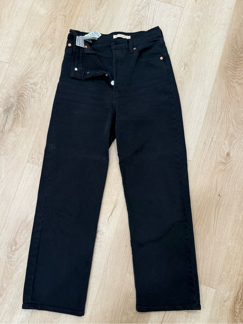 Levi's Women's Black Ribcage Straight-Leg Jeans